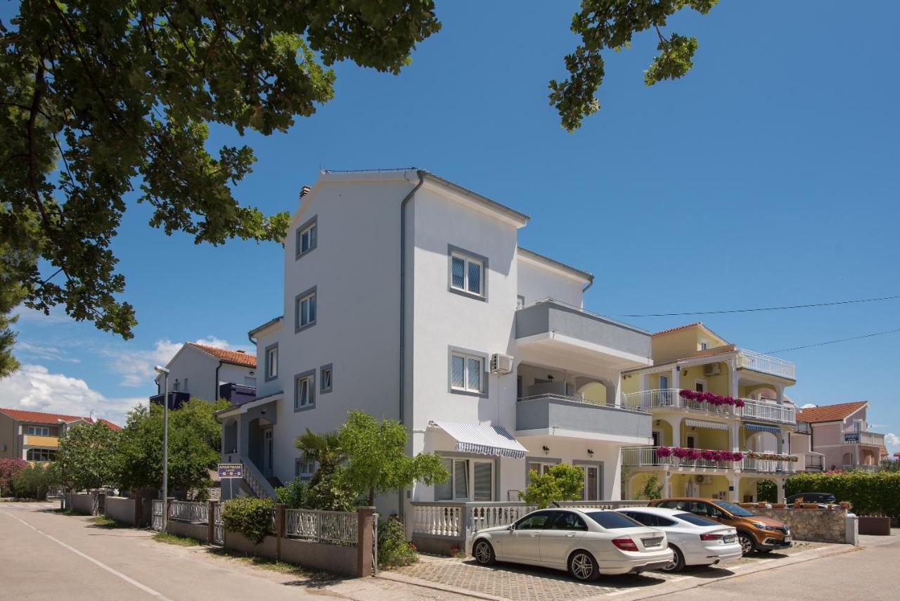 Apartments Lovric Vodice Exterior foto