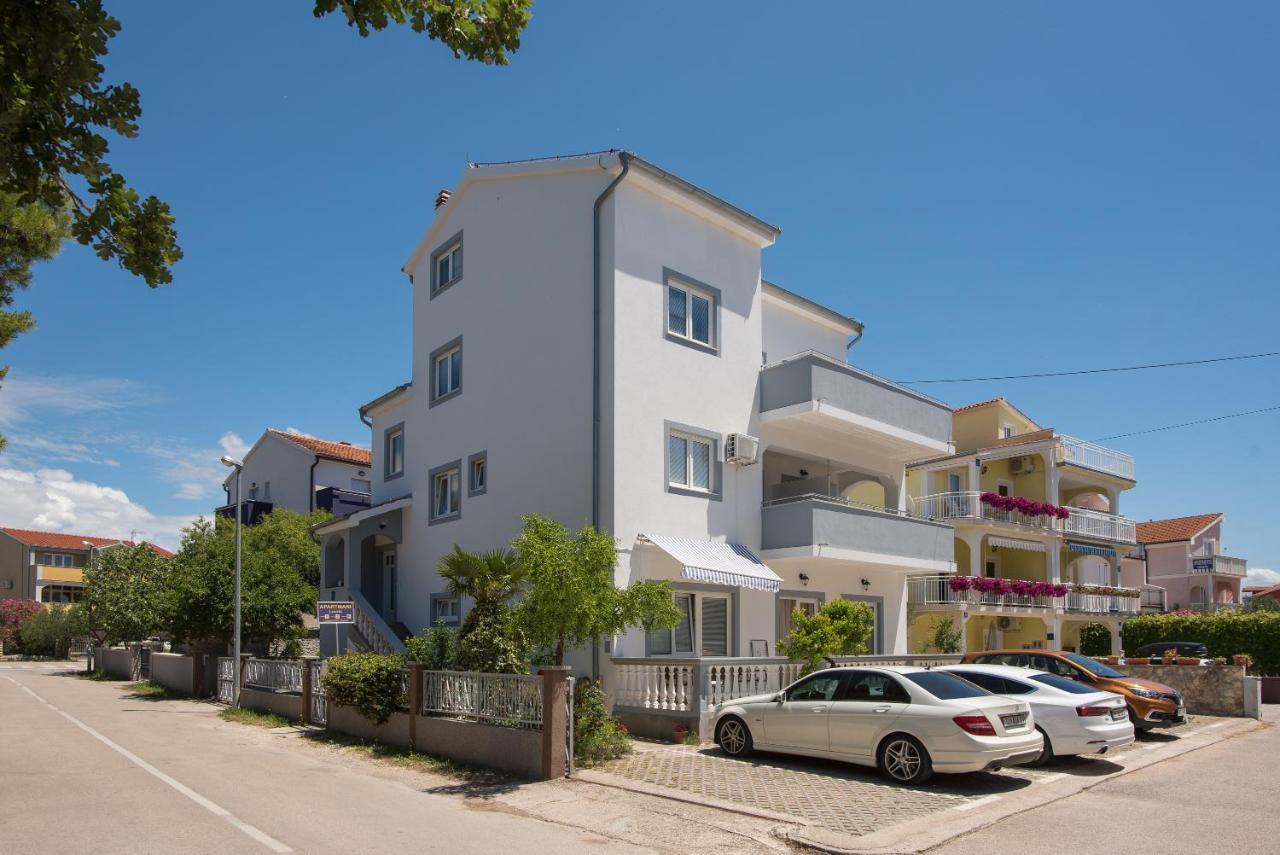 Apartments Lovric Vodice Exterior foto