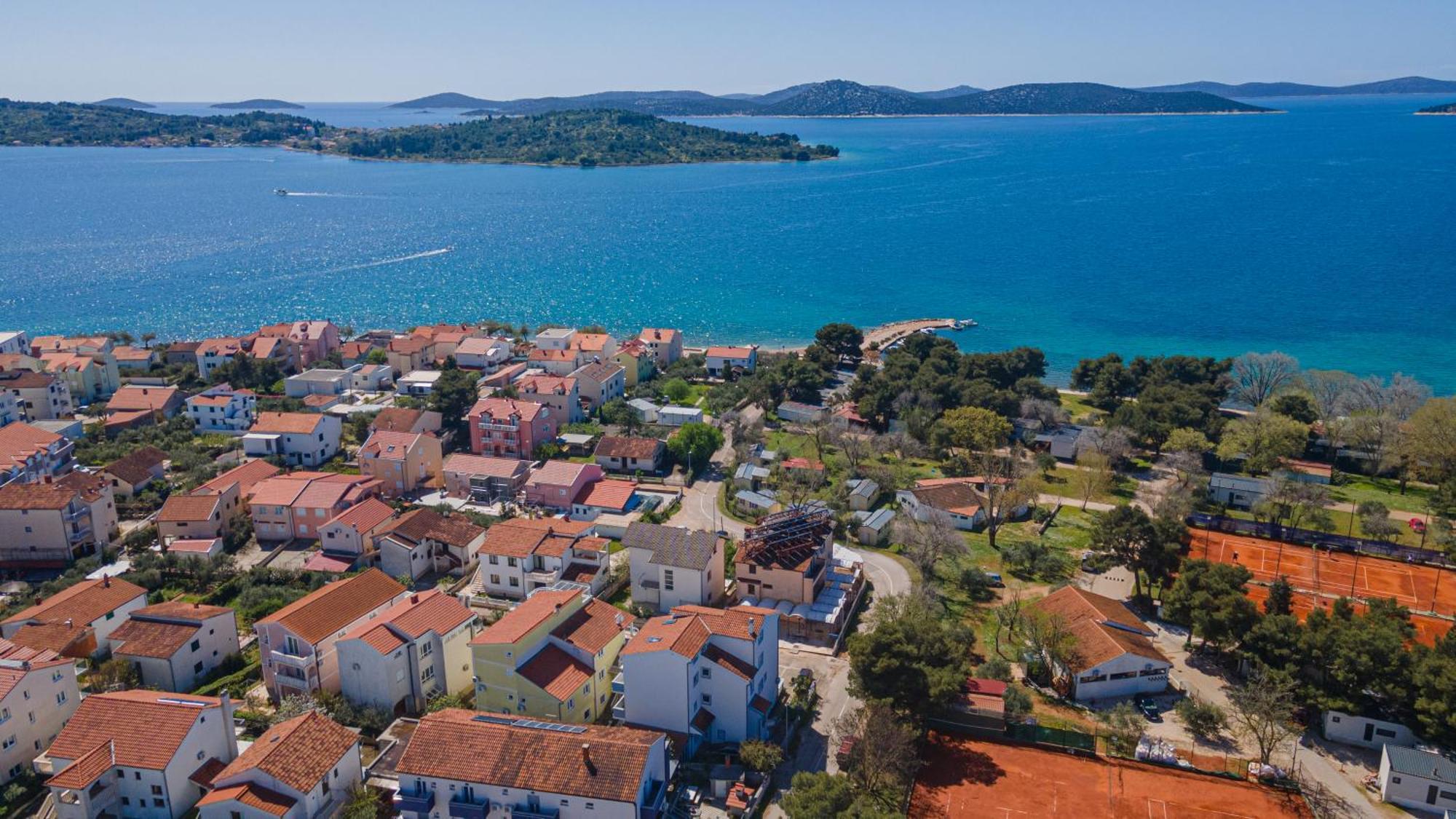Apartments Lovric Vodice Exterior foto
